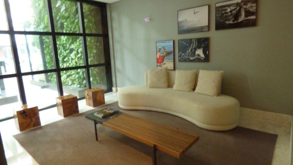 Apartamento à venda com 4 quartos, 194m² - Foto 2