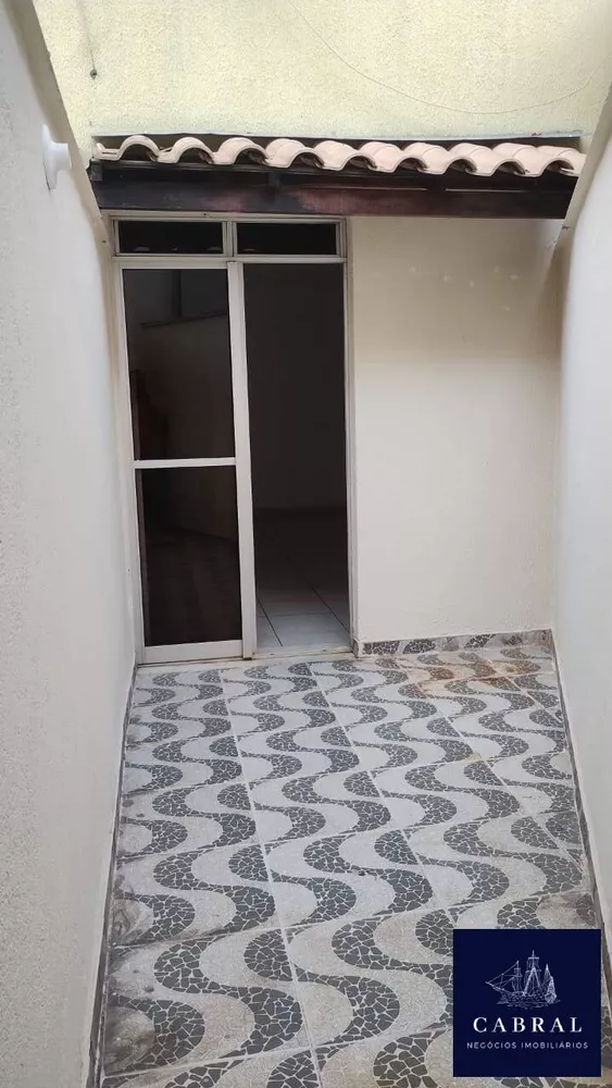 Apartamento à venda com 2 quartos, 67m² - Foto 3