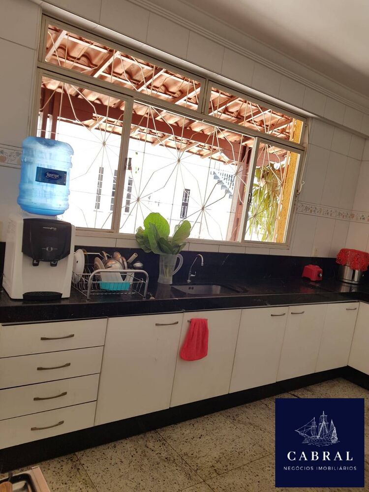 Casa, 5 quartos, 384 m² - Foto 1