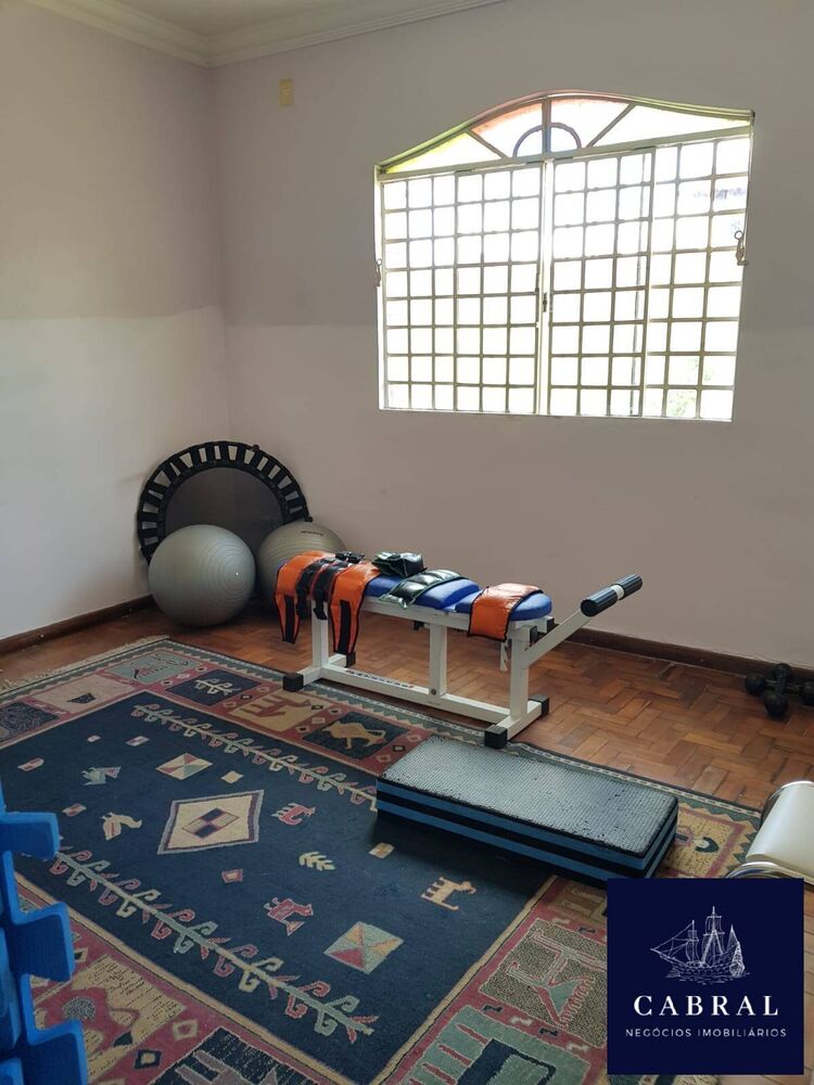 Casa, 5 quartos, 384 m² - Foto 2