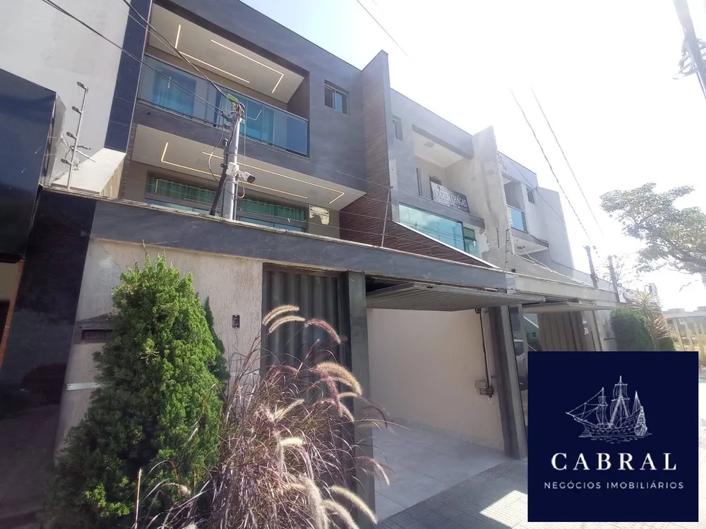 Casa, 3 quartos, 240 m² - Foto 2