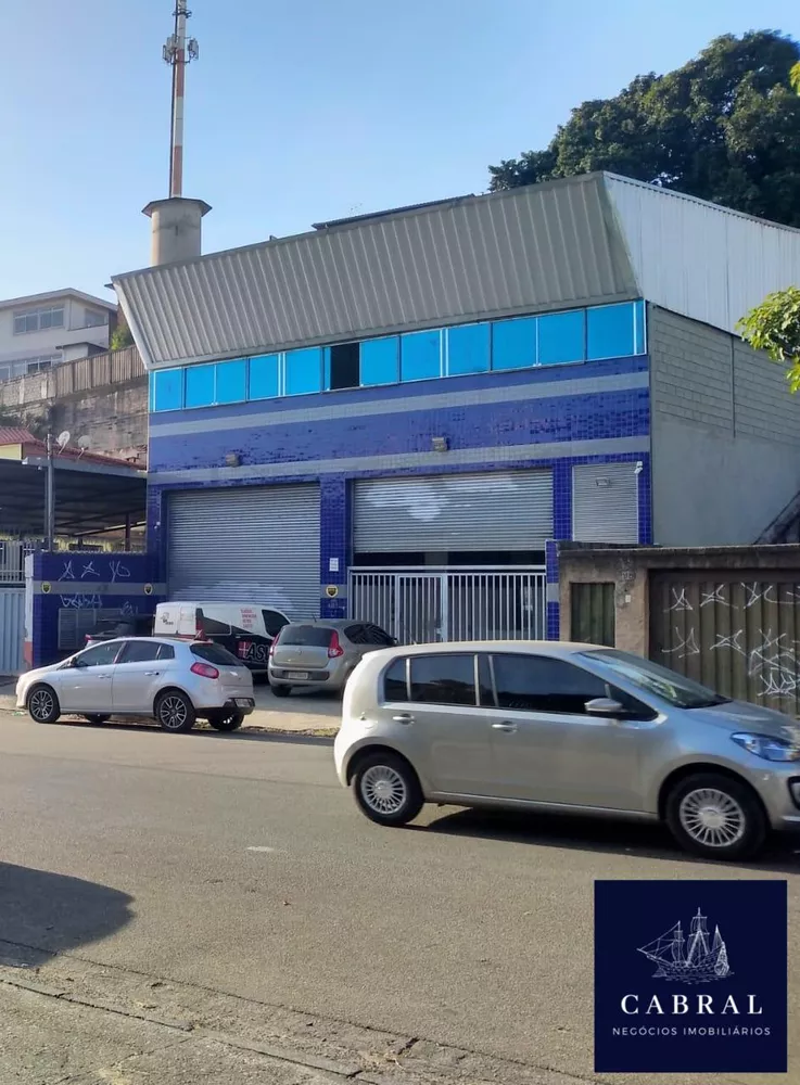 Loja-Salão para alugar com 3 quartos, 327m² - Foto 1