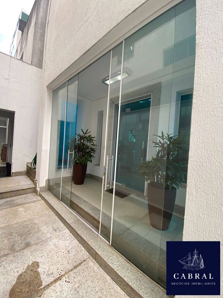 Casa à venda com 4 quartos, 485m² - Foto 1