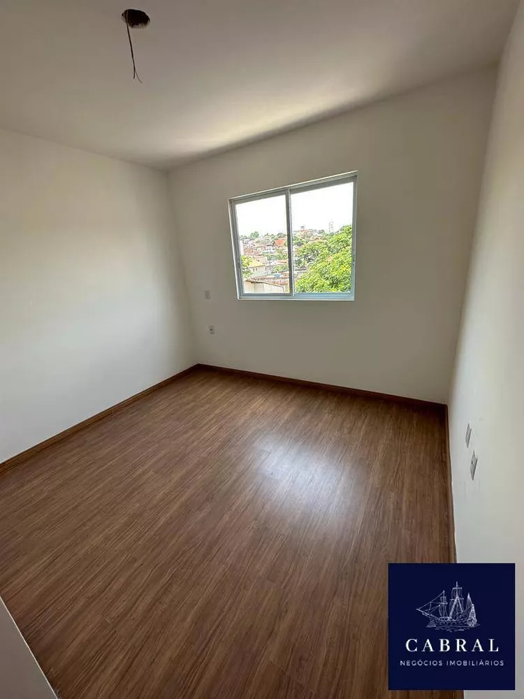 Apartamento à venda com 2 quartos, 70m² - Foto 4