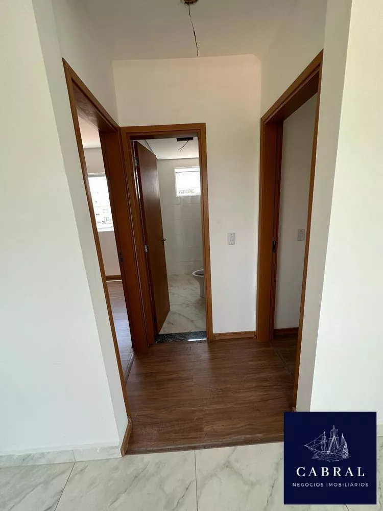 Apartamento à venda com 2 quartos, 70m² - Foto 3