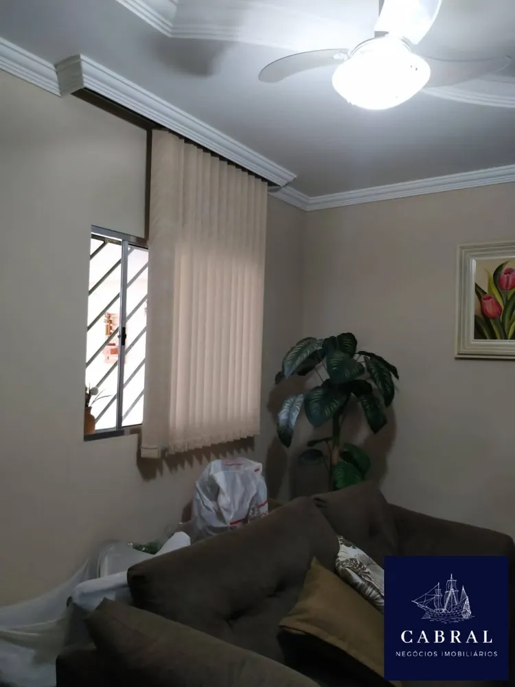 Casa, 3 quartos, 131 m² - Foto 2