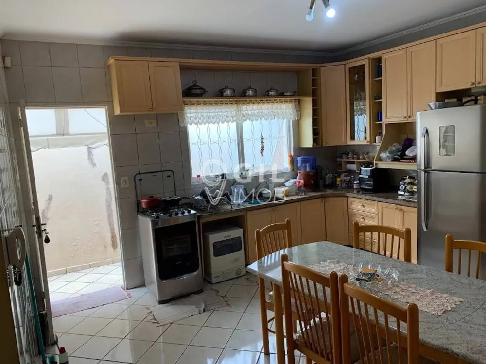 Casa, 3 quartos, 250 m² - Foto 7