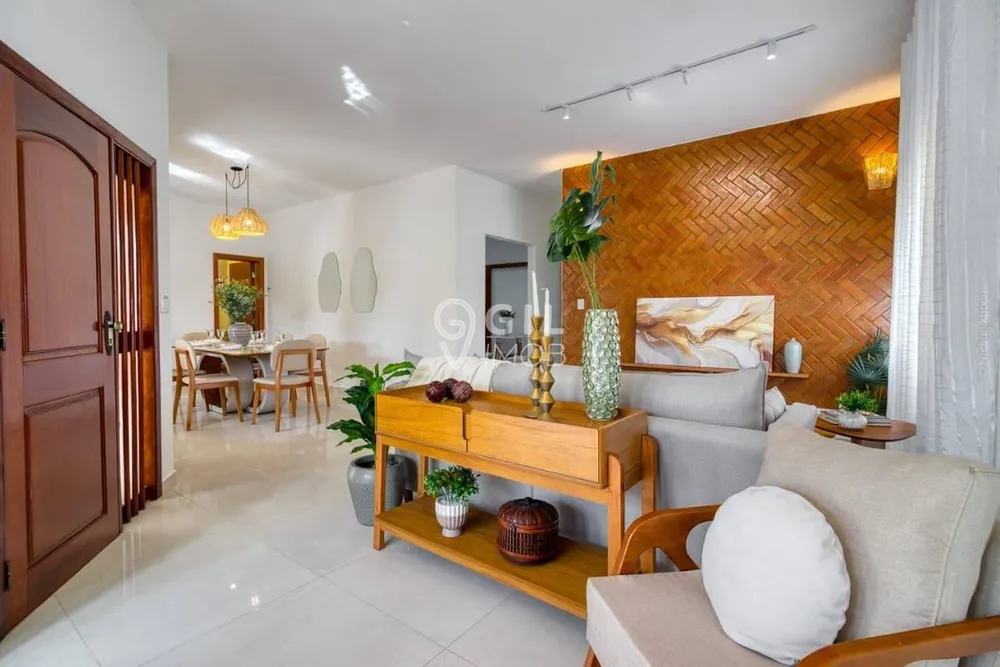 Sobrado, 7 quartos, 358 m² - Foto 2