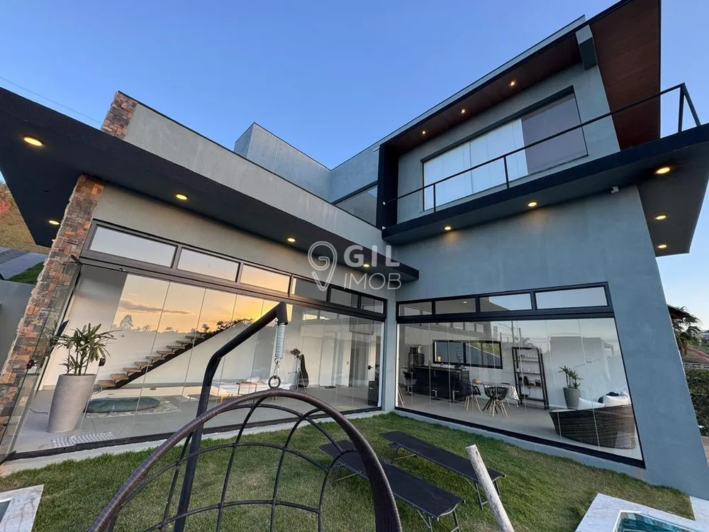 Sobrado, 4 quartos, 220 m² - Foto 1