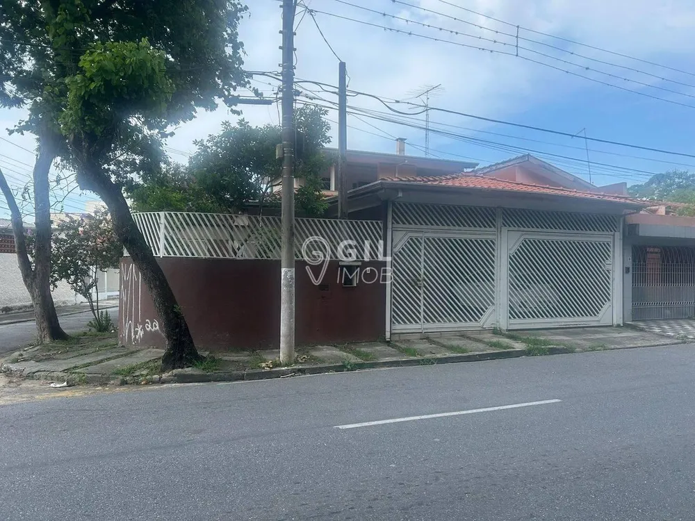Sobrado, 3 quartos, 207 m² - Foto 1