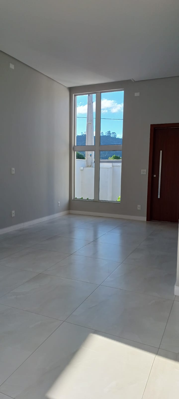 Casa à venda com 3 quartos, 140m² - Foto 2