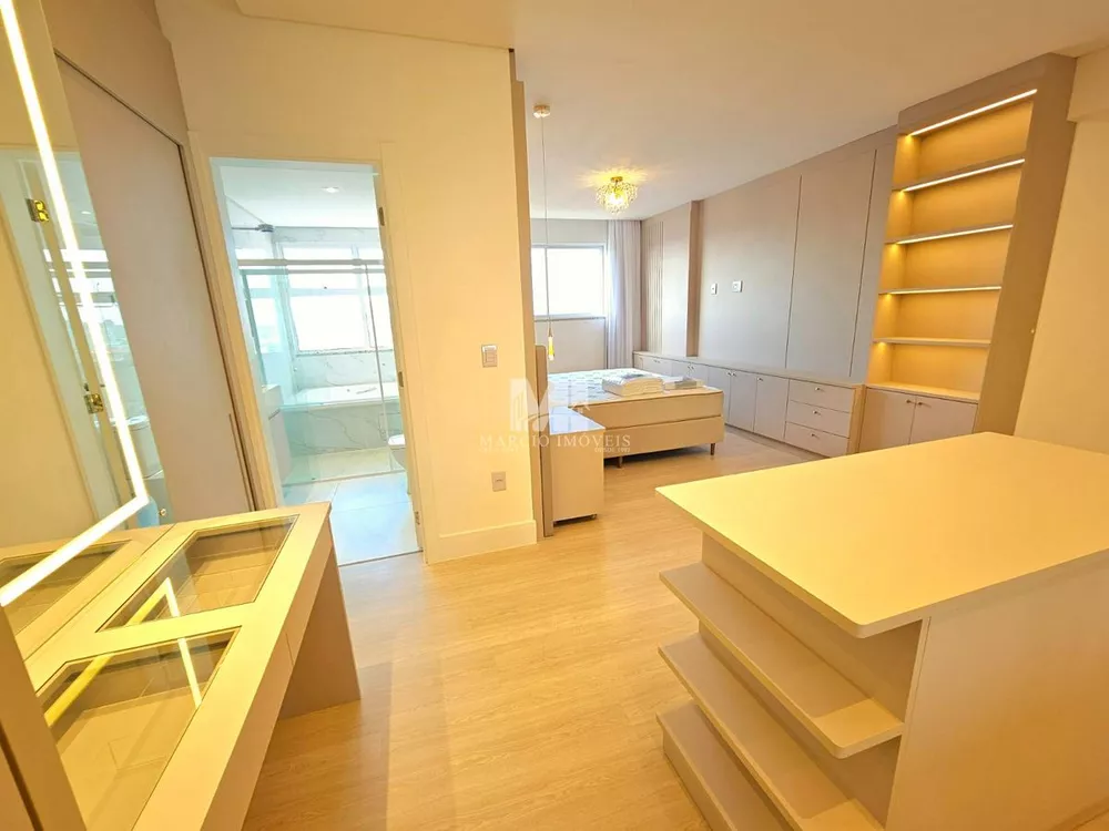 Apartamento, 3 quartos, 178 m² - Foto 1