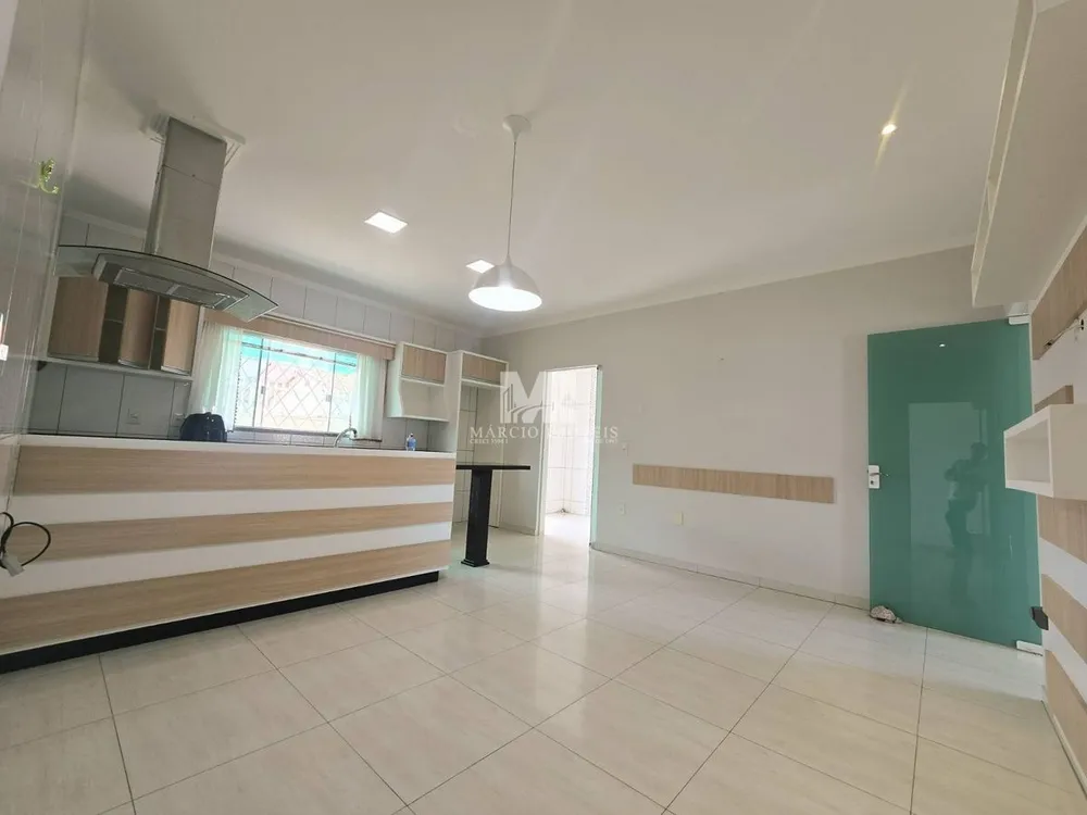 Casa, 4 quartos, 250 m² - Foto 13