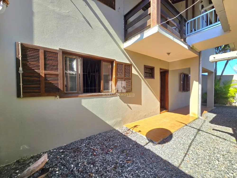 Casa, 4 quartos, 220 m² - Foto 1
