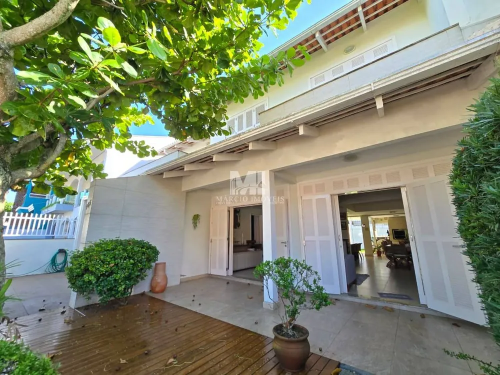 Casa, 5 quartos, 304 m² - Foto 1