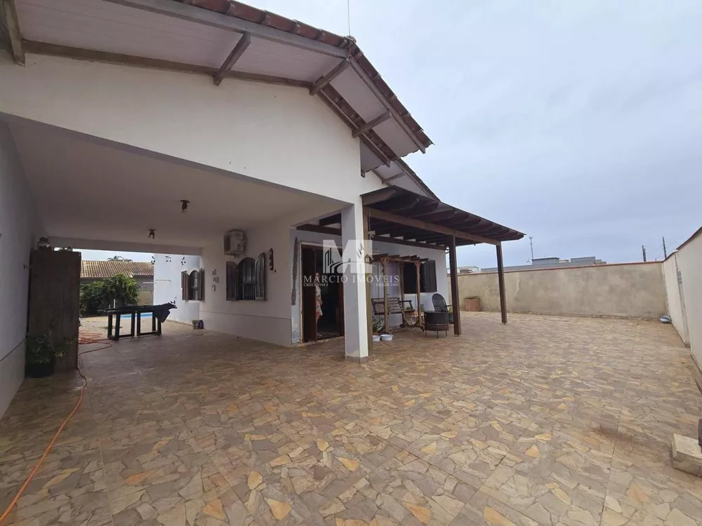 Casa, 3 quartos, 130 m² - Foto 1