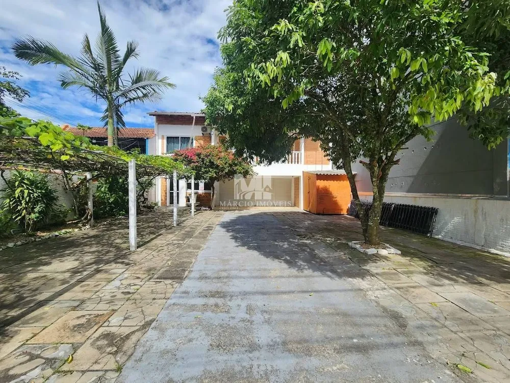 Casa, 4 quartos, 220 m² - Foto 2