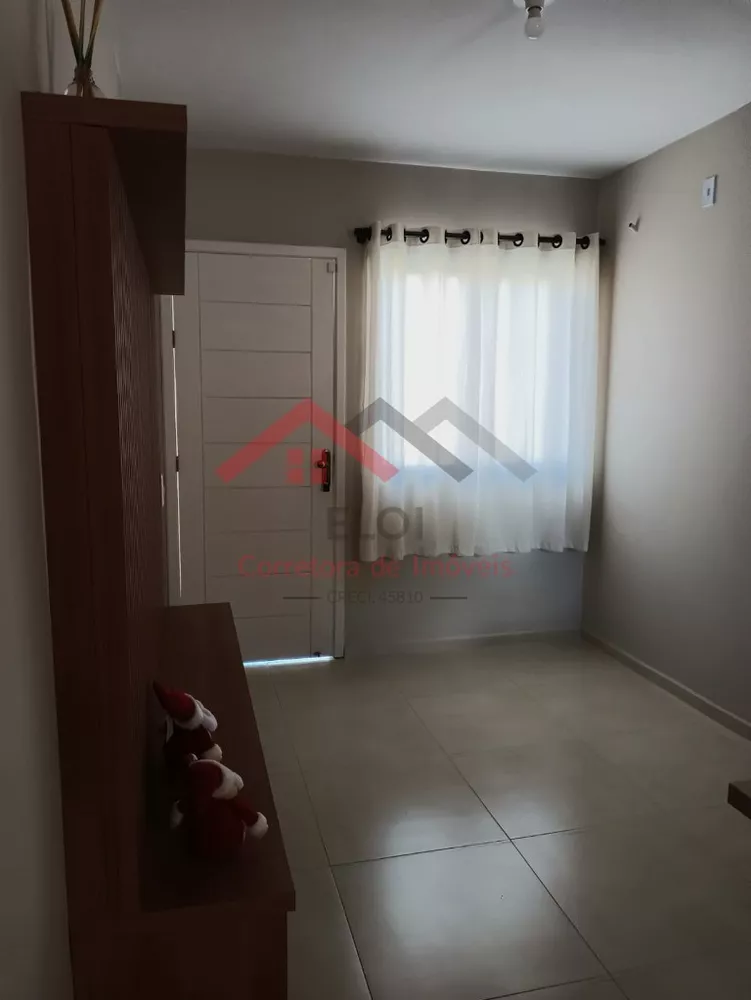 Casa à venda com 2 quartos, 40m² - Foto 2