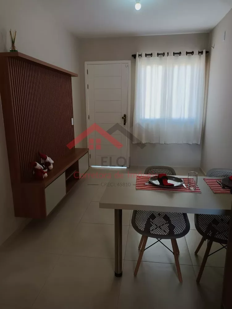 Casa à venda com 2 quartos, 40m² - Foto 3