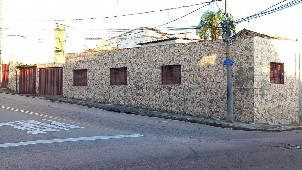 Casa, 4 quartos, 147 m² - Foto 1
