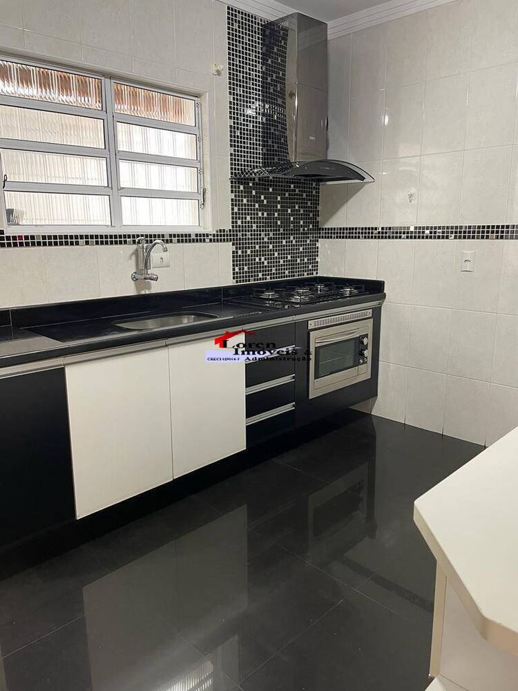 Sobrado à venda com 2 quartos, 100m² - Foto 4