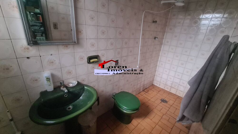 Casa à venda com 2 quartos, 100m² - Foto 1