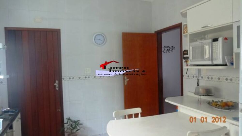 Sobrado à venda com 3 quartos, 134m² - Foto 2