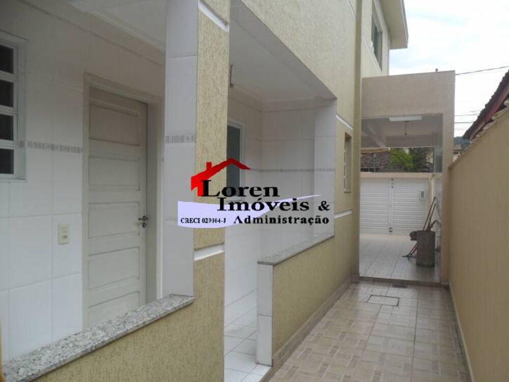 Casa à venda com 3 quartos, 130m² - Foto 2