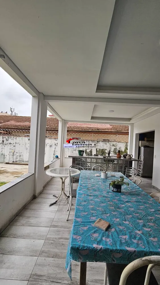 Casa, 4 quartos, 240 m² - Foto 1