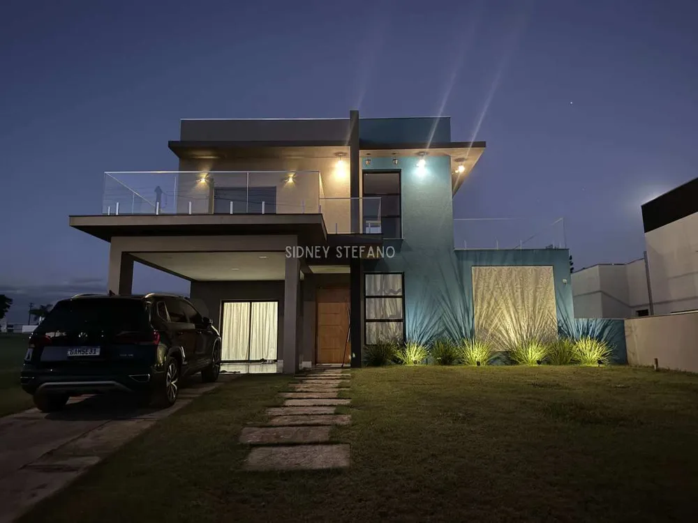 Casa, 4 quartos, 235 m² - Foto 1