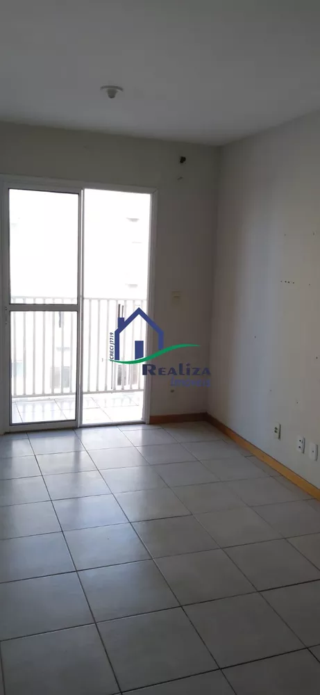 Apartamento à venda com 2 quartos, 60m² - Foto 2