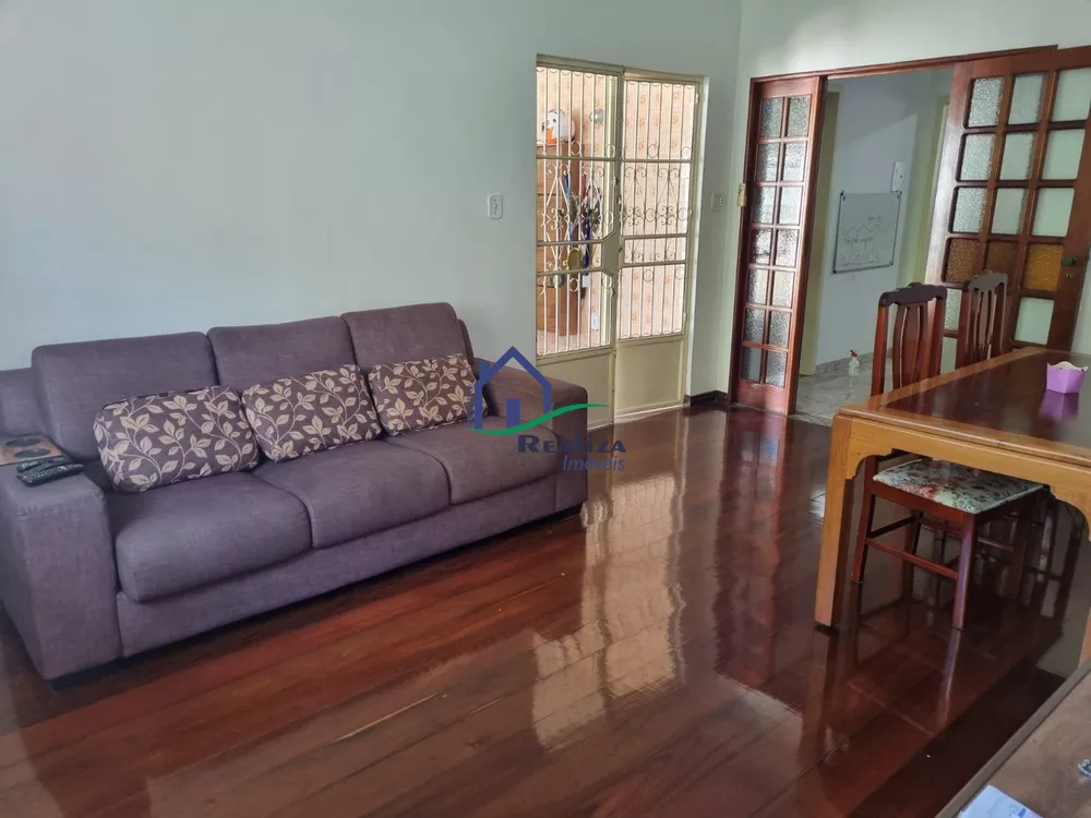 Casa, 3 quartos, 300 m² - Foto 1