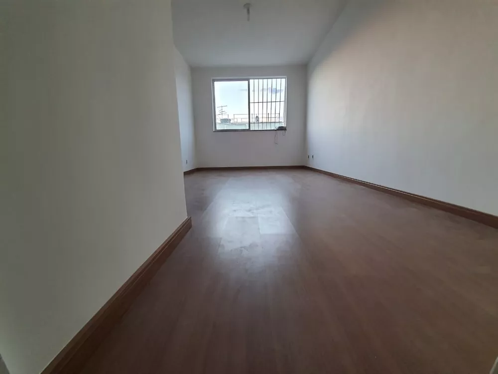 Apartamento à venda com 3 quartos, 80m² - Foto 1