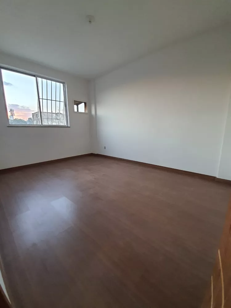 Apartamento à venda com 3 quartos, 80m² - Foto 4