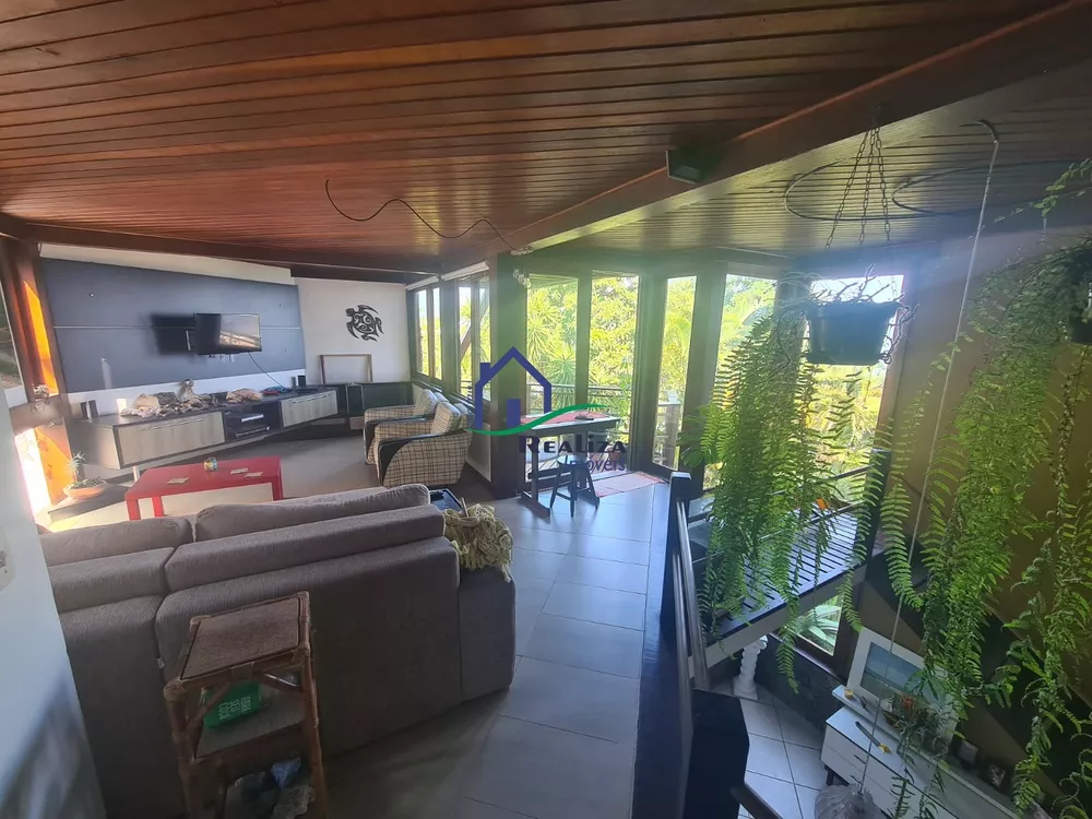 Casa, 3 quartos, 250 m² - Foto 1