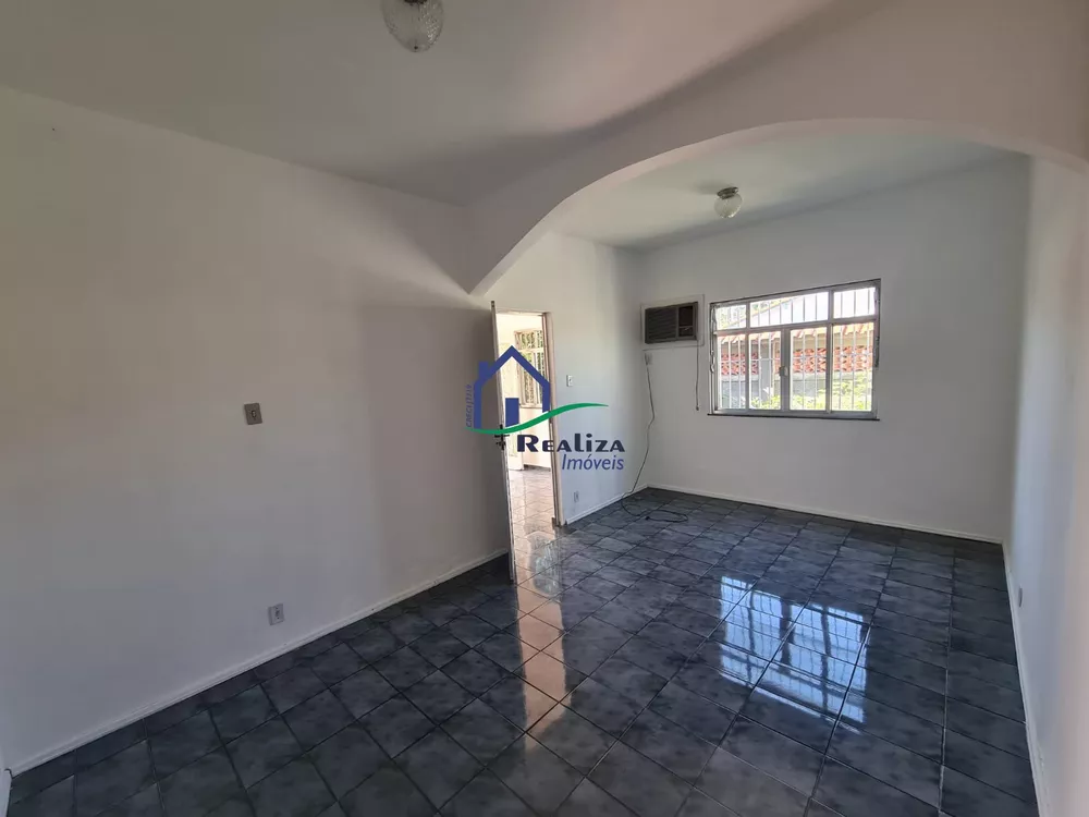 Casa à venda com 2 quartos, 80m² - Foto 4