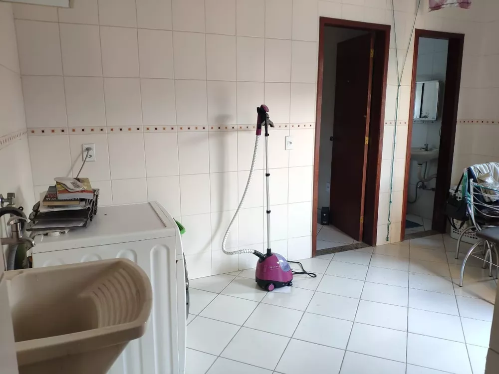 Casa, 6 quartos, 245 m² - Foto 13