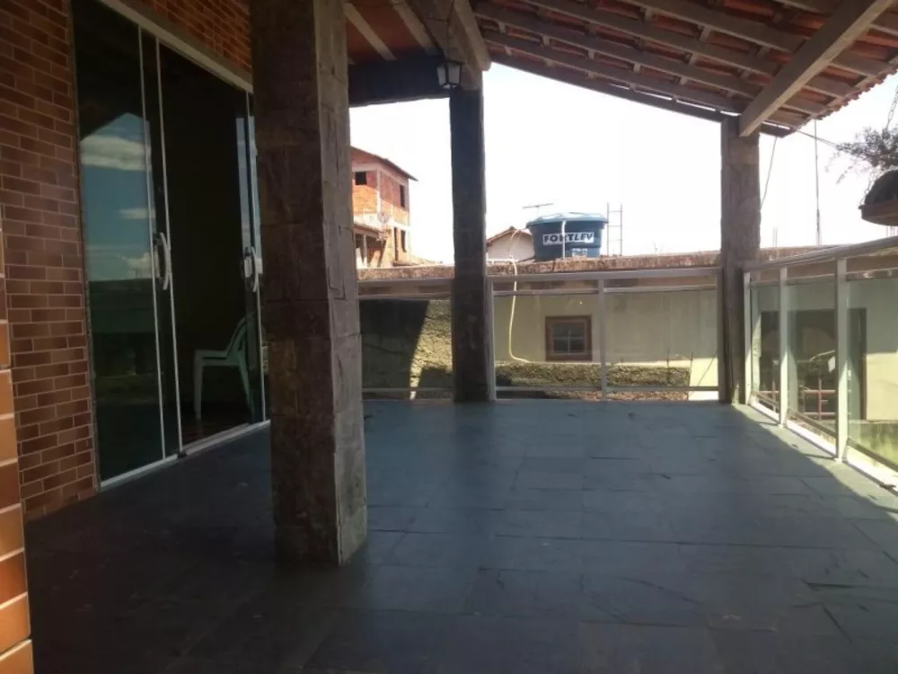 Casa à venda com 3 quartos, 306m² - Foto 4