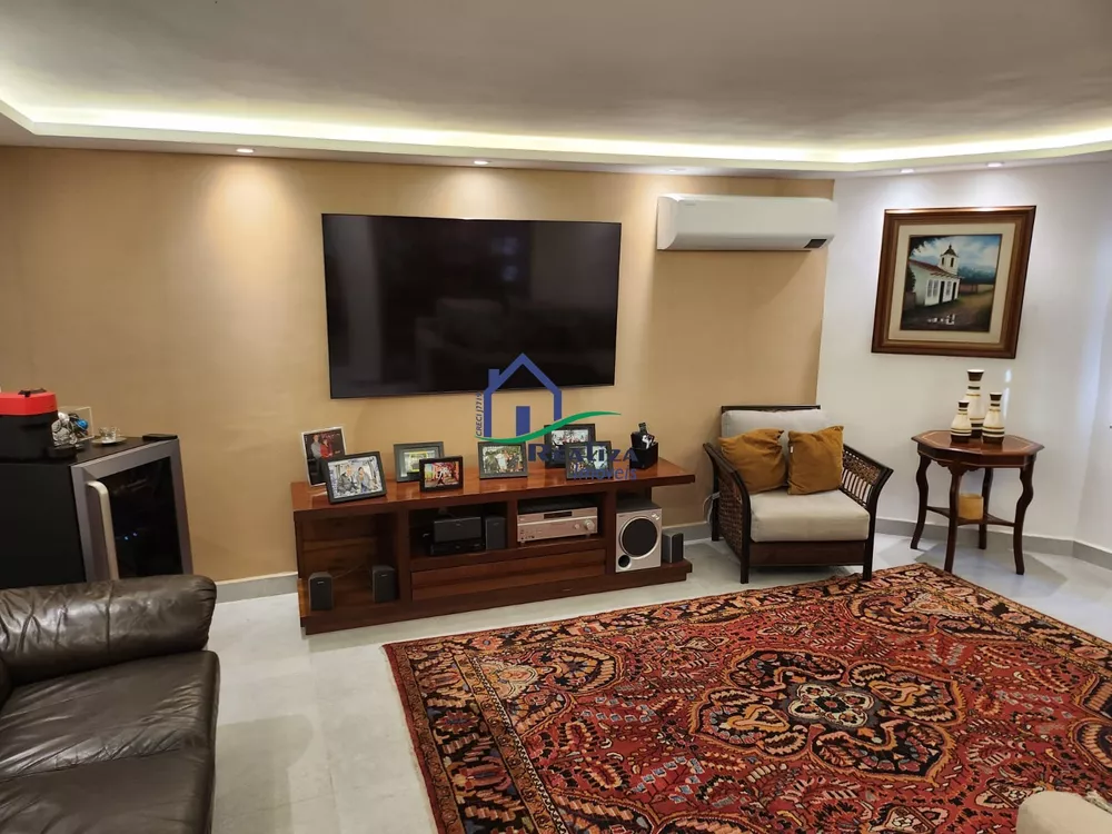 Casa, 4 quartos, 240 m² - Foto 16