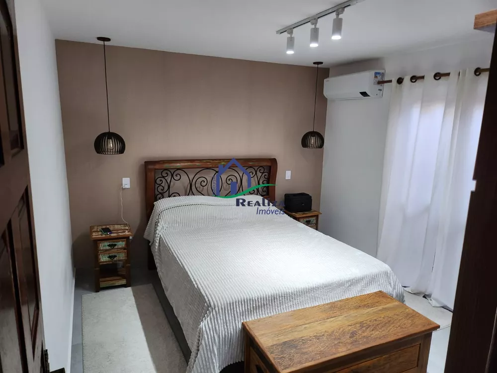 Casa, 4 quartos, 240 m² - Foto 29