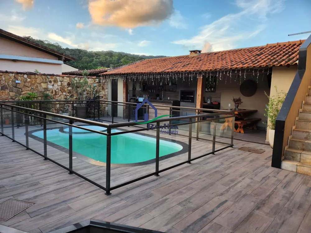 Casa, 4 quartos, 240 m² - Foto 2