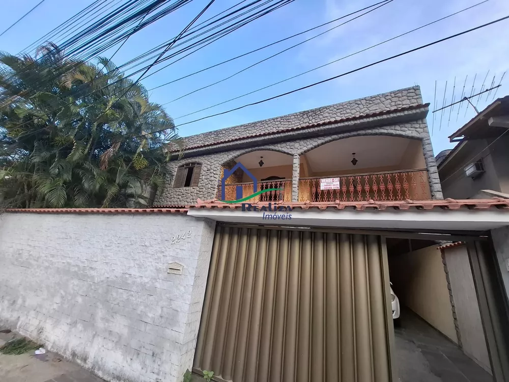 Casa à venda com 3 quartos, 360m² - Foto 2