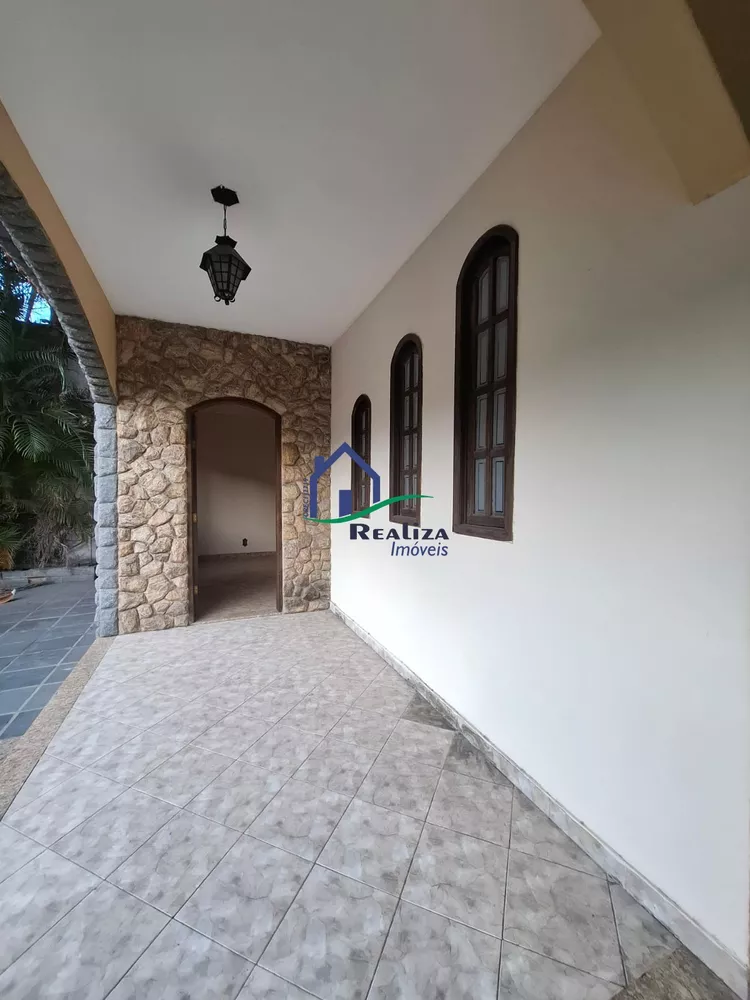 Casa à venda com 3 quartos, 360m² - Foto 4