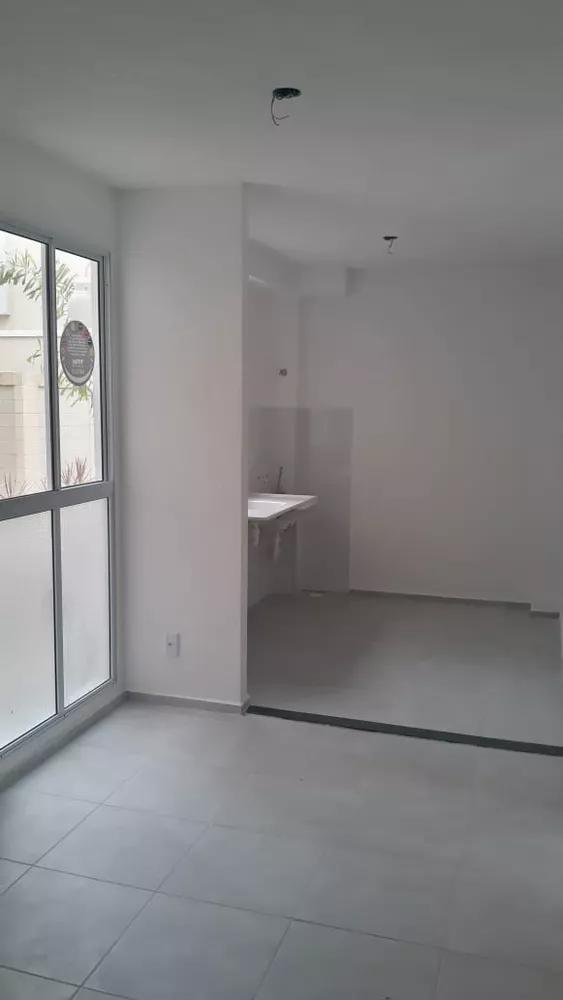 Apartamento à venda com 2 quartos, 60m² - Foto 3