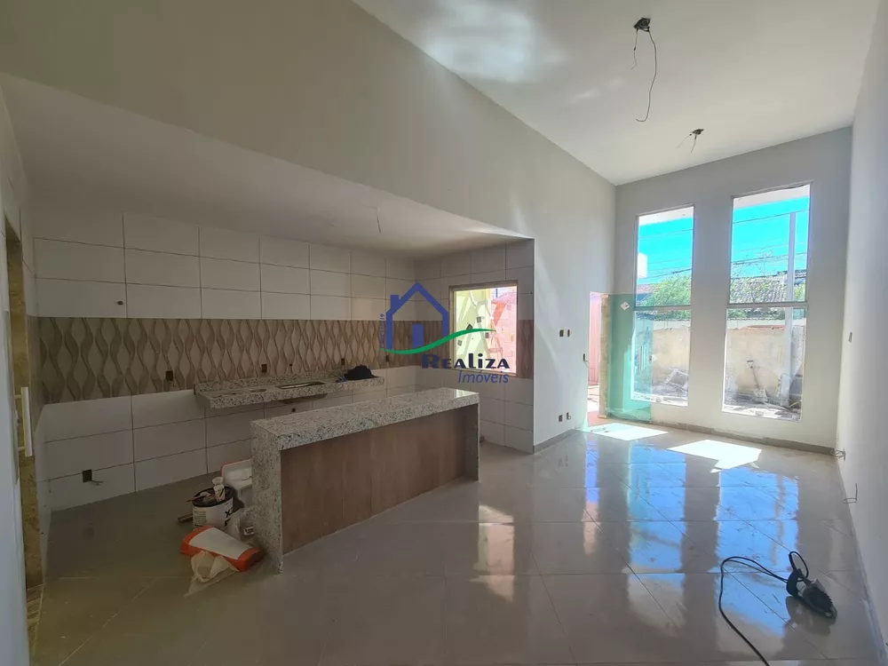 Casa à venda com 3 quartos, 96m² - Foto 4