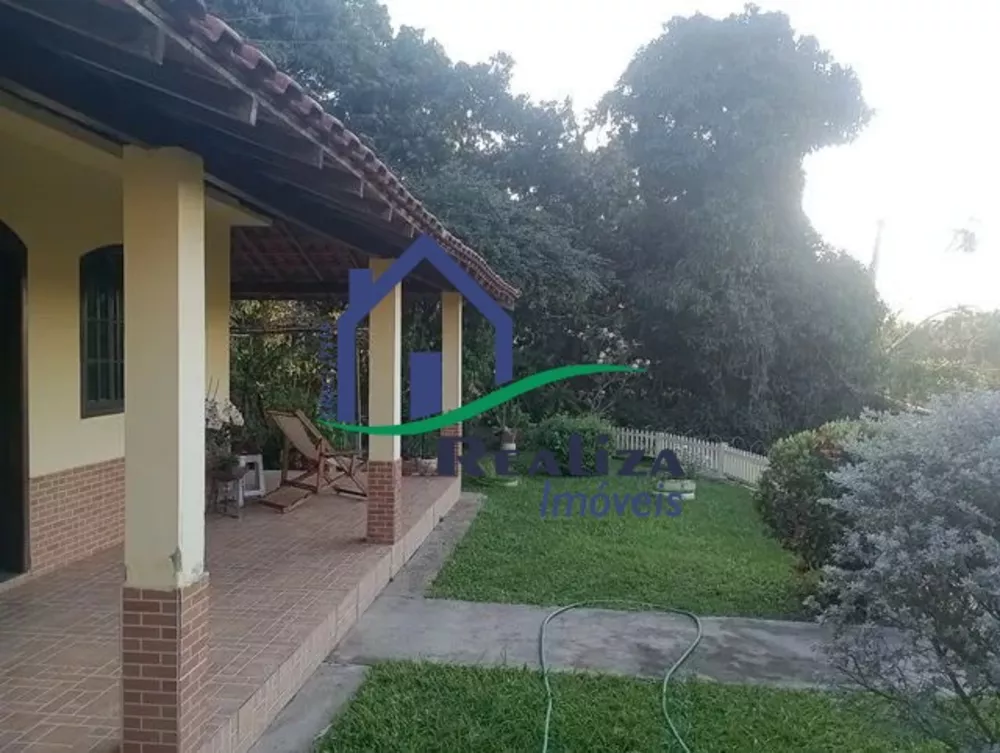 Casa à venda com 3 quartos, 300m² - Foto 1