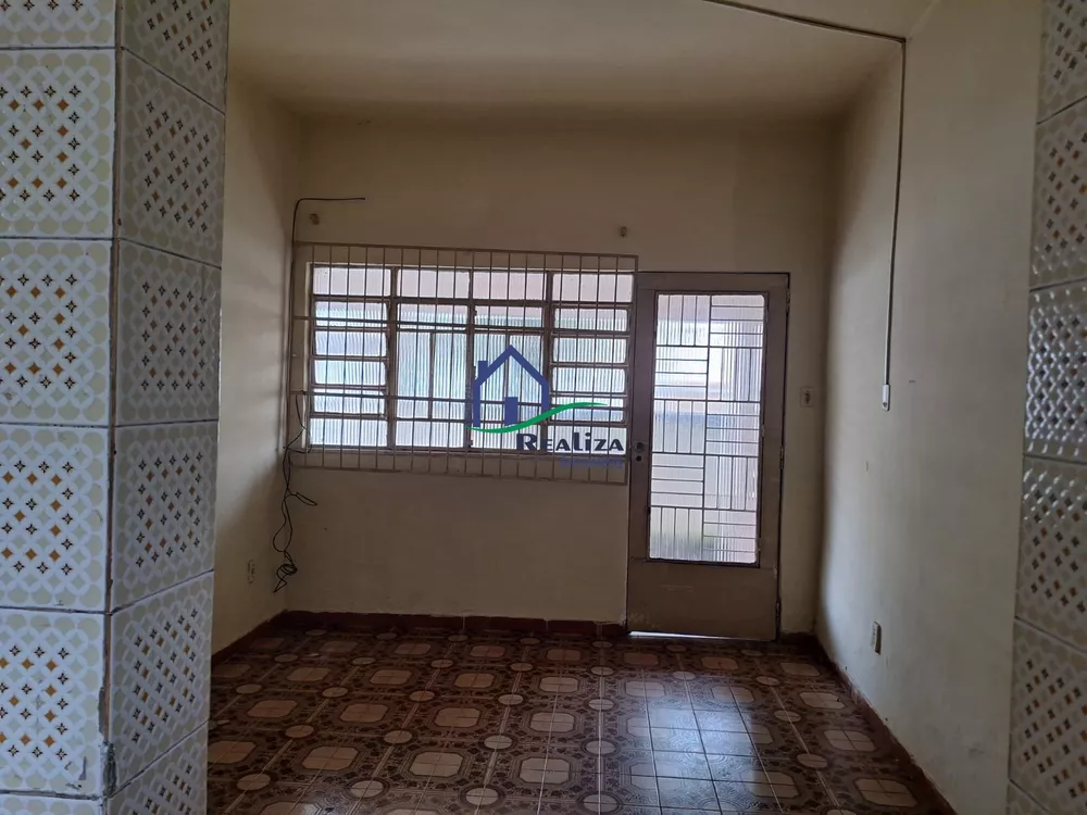 Casa à venda com 2 quartos, 75m² - Foto 4