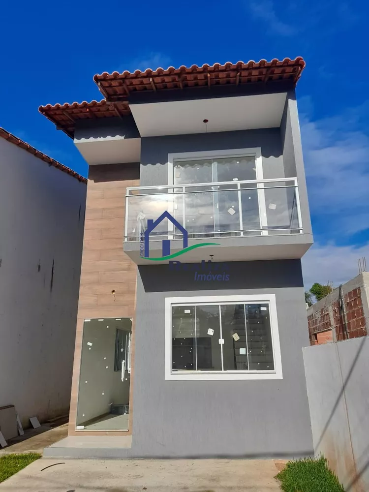 Casa à venda com 3 quartos, 130m² - Foto 1