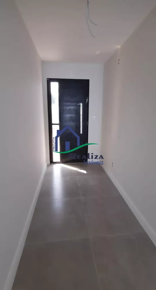 Casa à venda com 3 quartos, 300m² - Foto 3