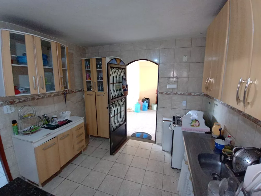 Casa à venda com 2 quartos, 50m² - Foto 2